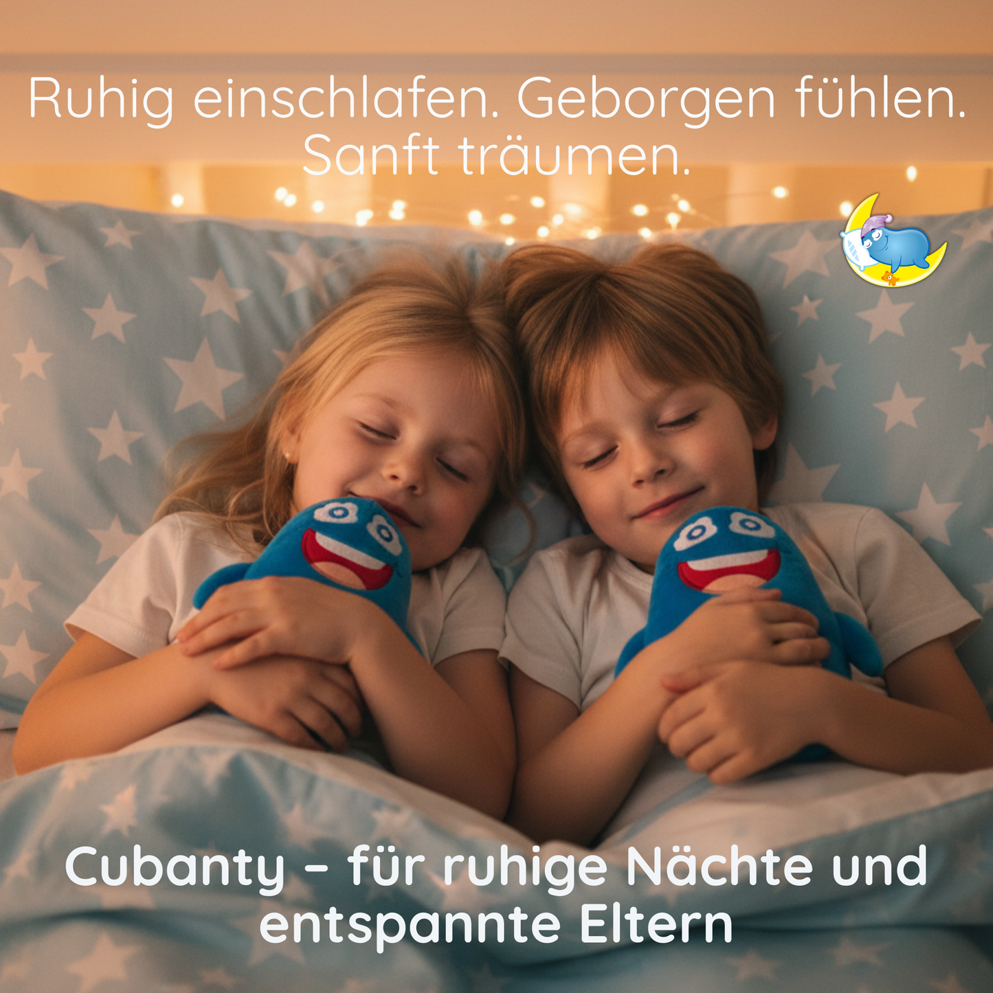 Zwei Kinder schlafen friedlich mit Cubanty Kuscheltier im Arm – ruhig einschlafen, geborgen fühlen, sanft träumen